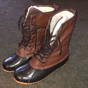 Women’s Eastland duck boots